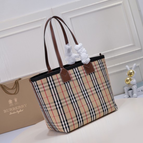 BURBERRY Medium London Tote Bag