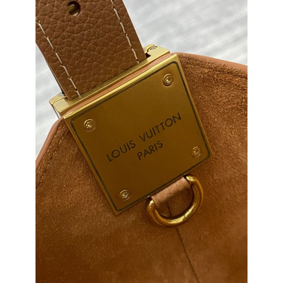 LOUIS VUITTON LOW KEY HOBO BAG