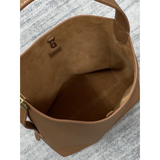 LOUIS VUITTON LOW KEY HOBO BAG